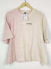 Buy online pre-used pre-loved 100% authentic & Original branded H&M (TS-5433) available in Pakistan. Top international brands avilable.