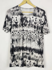 Buy online pre-used pre-loved 100% authentic & Original branded Unknown Brand (TS-5434) available in Pakistan. Top international brands avilable.