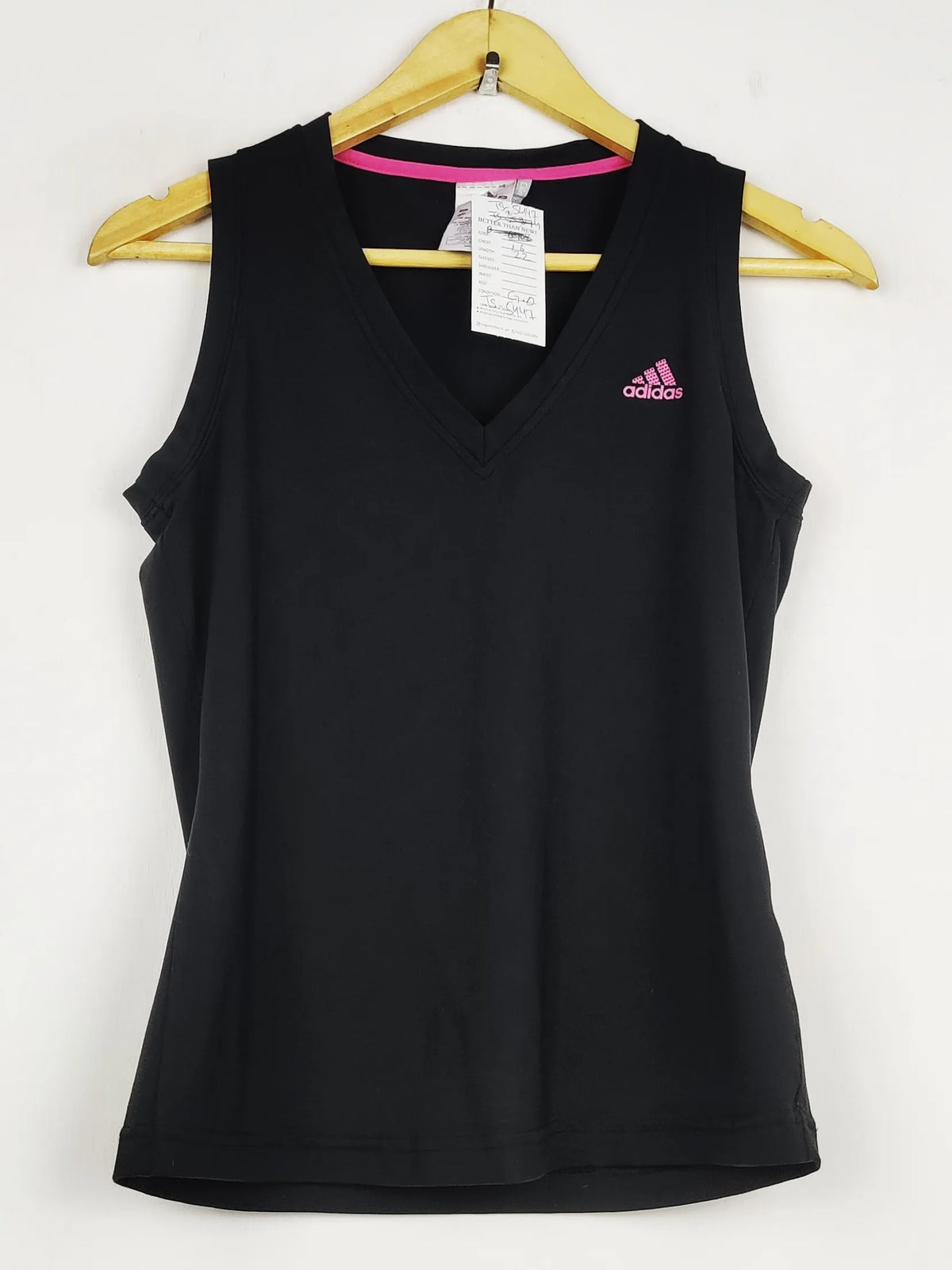 Buy online pre-used pre-loved 100% authentic & Original branded A.D.I.D.A.S (TS-5447) available in Pakistan. Top international brands avilable.