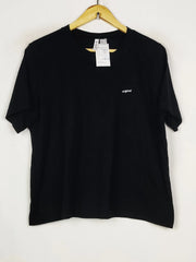 Buy online pre-used pre-loved 100% authentic & Original branded H&M (TS-5468) available in Pakistan. Top international brands avilable.