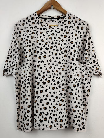 Buy online pre-used pre-loved 100% authentic & Original branded George (TS-975) available in Pakistan. Top international brands avilable.