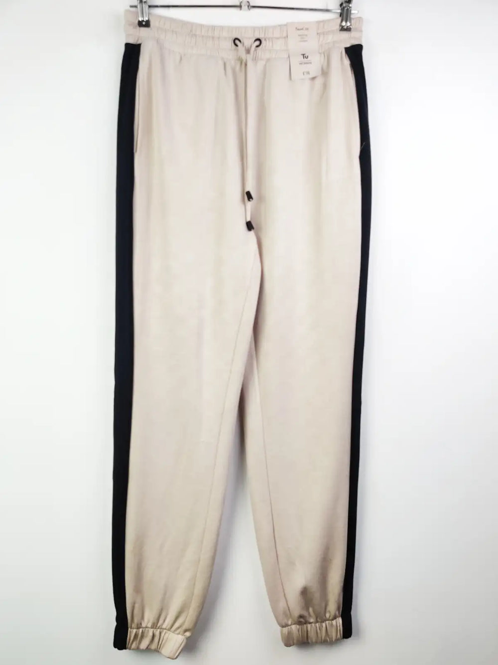 Buy online pre-used pre-loved 100% authentic & Original branded Tu (TT-1081) available in Pakistan. Top international brands avilable.