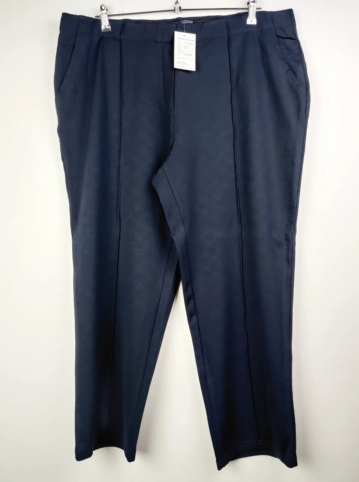 Buy online pre-used pre-loved 100% authentic & Original branded Marks & Spencer (TT-1090) available in Pakistan. Top international brands avilable.