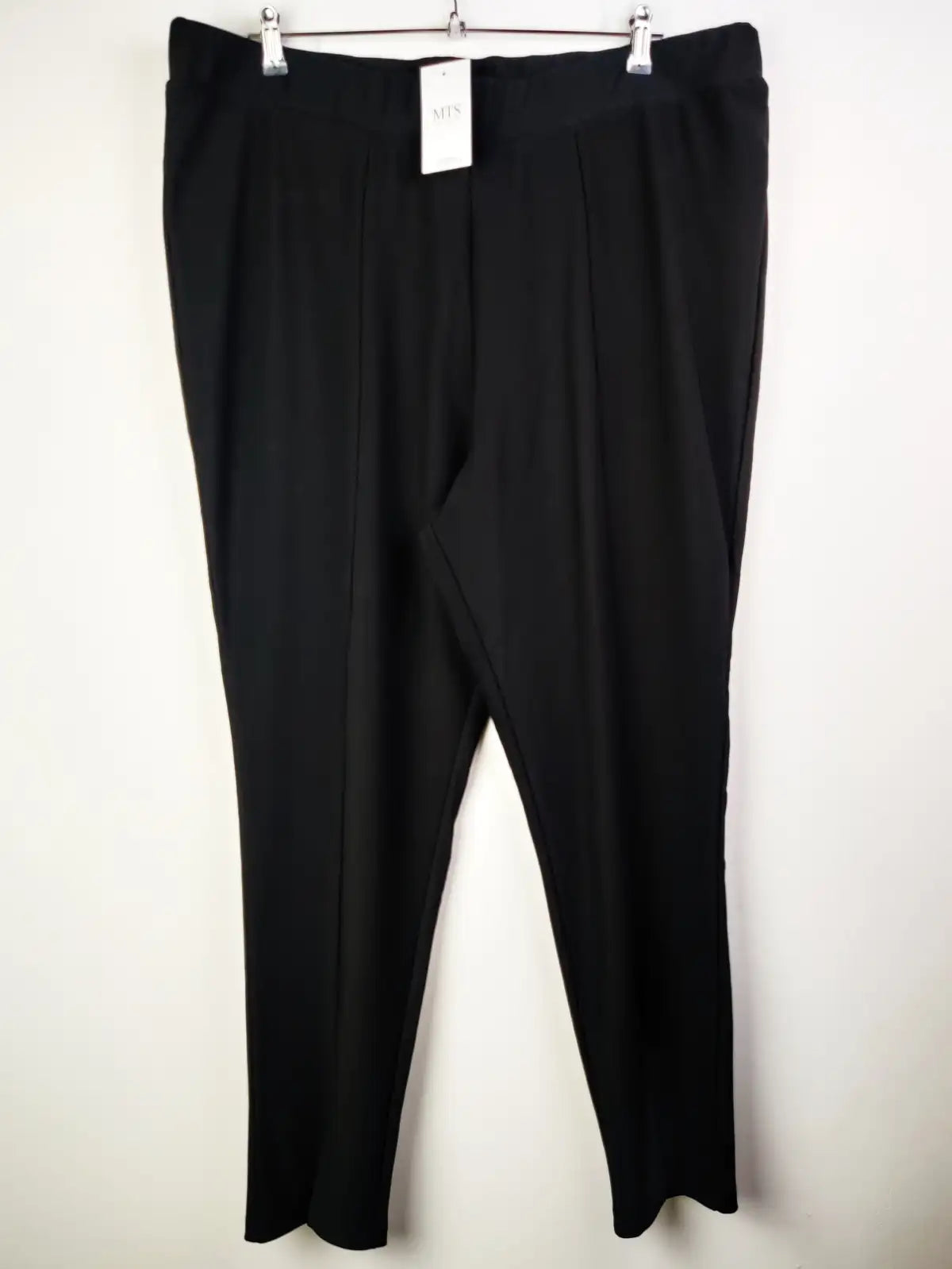 Buy online pre-used pre-loved 100% authentic & Original branded Yours (TT-1106) available in Pakistan. Top international brands avilable.