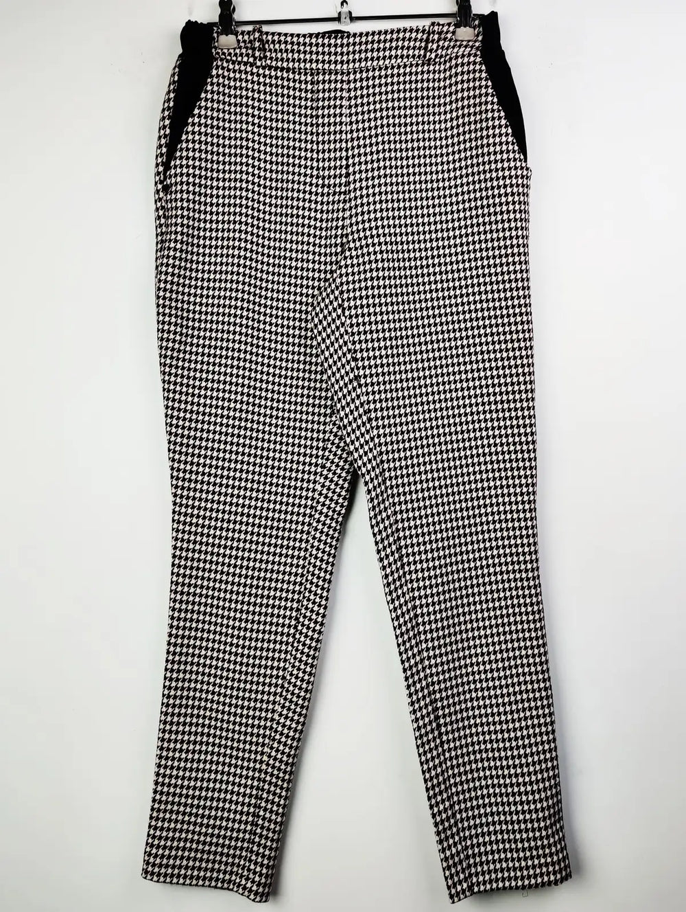 Buy online pre-used pre-loved 100% authentic & Original branded River Island (TT-1107) available in Pakistan. Top international brands avilable.