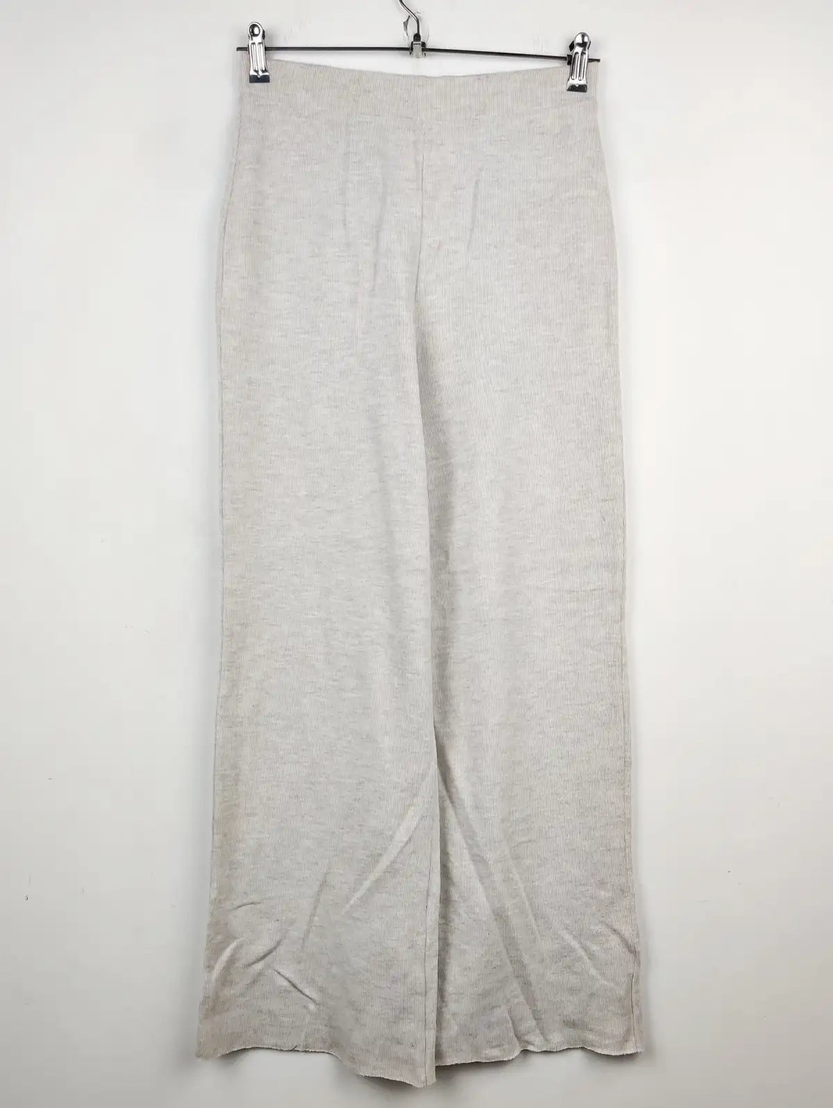 Buy online pre-used pre-loved 100% authentic & Original branded Zara (TT-1127) available in Pakistan. Top international brands avilable.