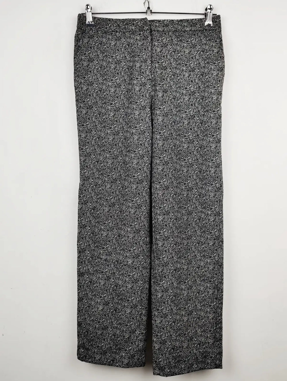 Buy online pre-used pre-loved 100% authentic & Original branded Marks & Spencer (TT-1139) available in Pakistan. Top international brands avilable.