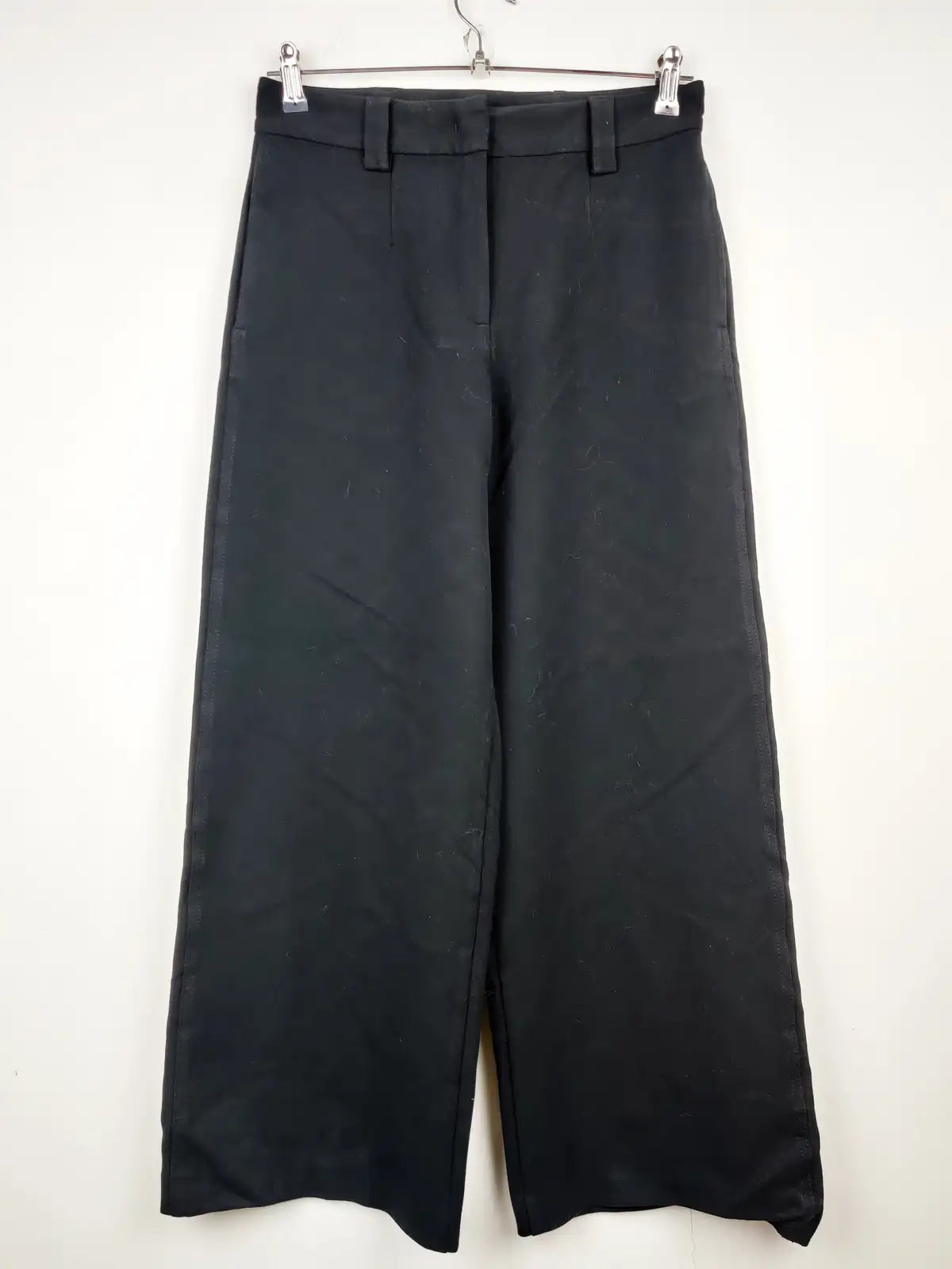 Buy online pre-used pre-loved 100% authentic & Original branded Marks & Spencer (TT-1140) available in Pakistan. Top international brands avilable.