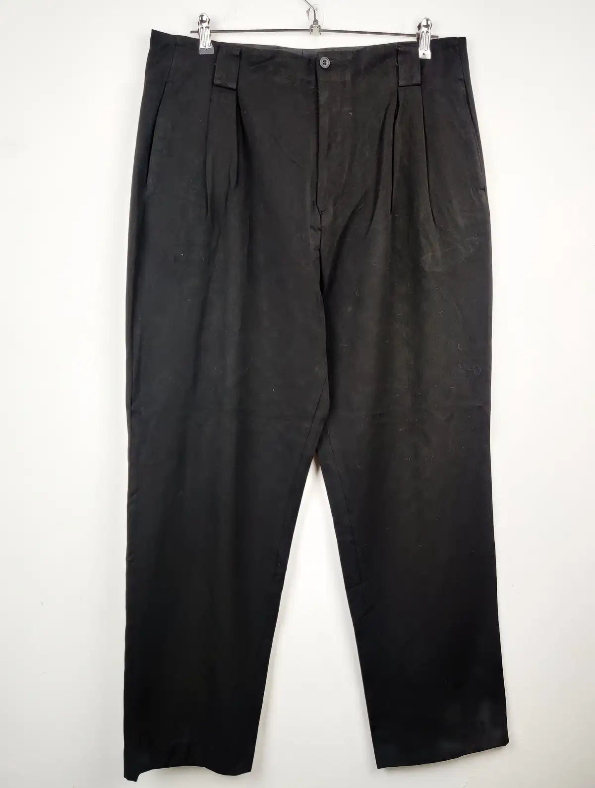 Buy online pre-used pre-loved 100% authentic & Original branded I.Q Trademark (TT-1154) available in Pakistan. Top international brands avilable.