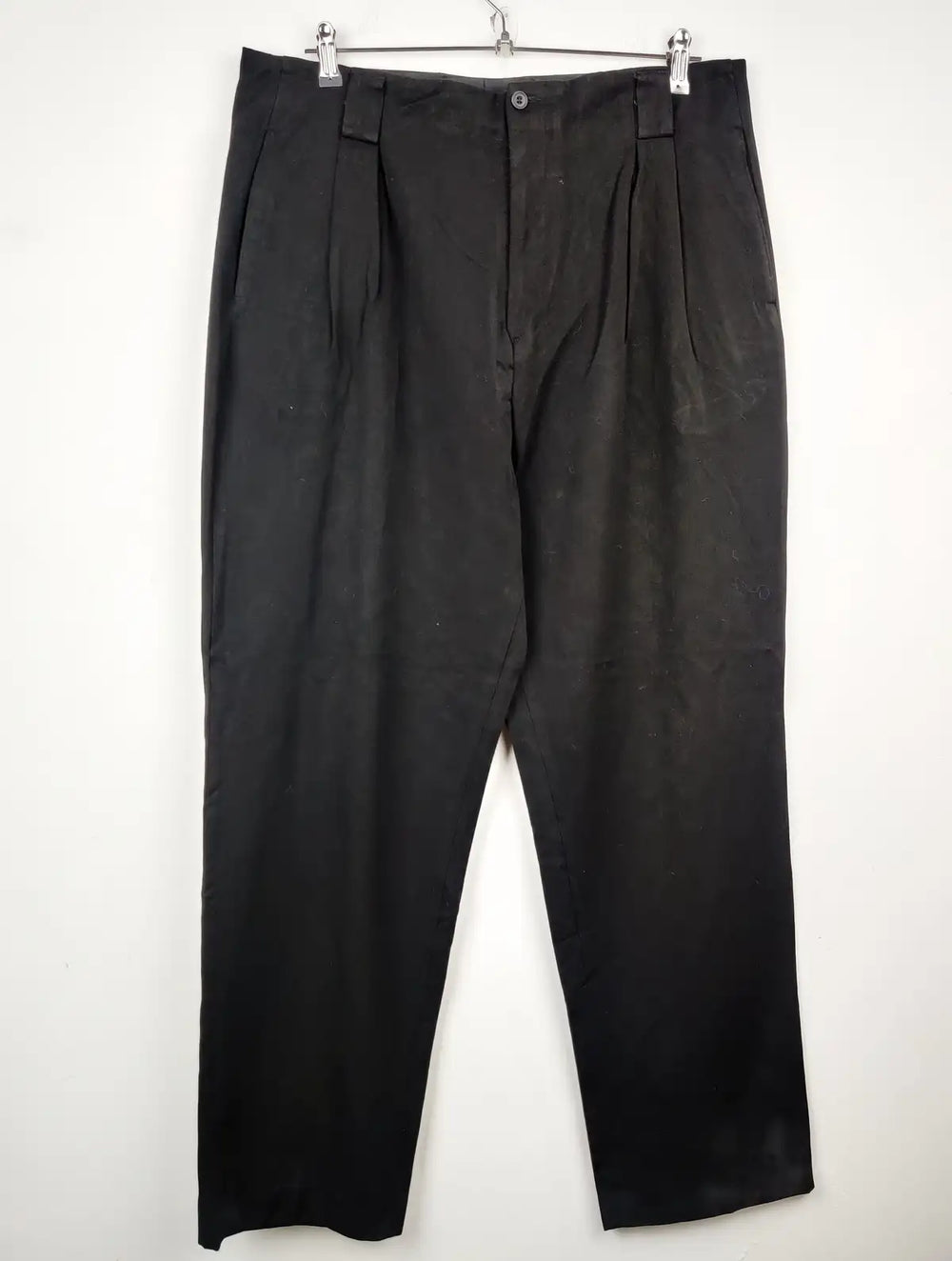 Buy online pre-used pre-loved 100% authentic & Original branded I.Q Trademark (TT-1154) available in Pakistan. Top international brands avilable.