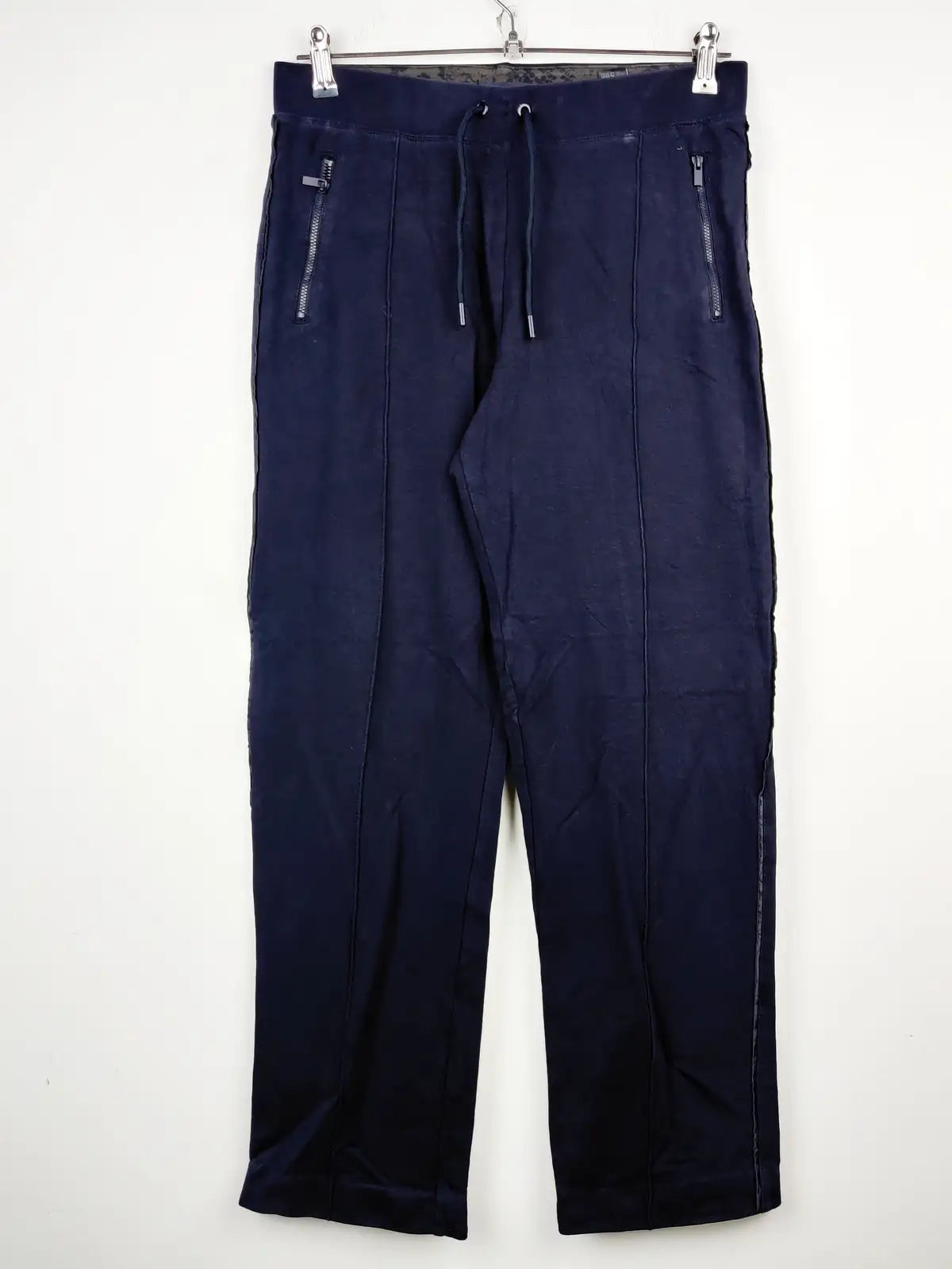 Buy online pre-used pre-loved 100% authentic & Original branded Marks & Spencer (TT-1165) available in Pakistan. Top international brands avilable.