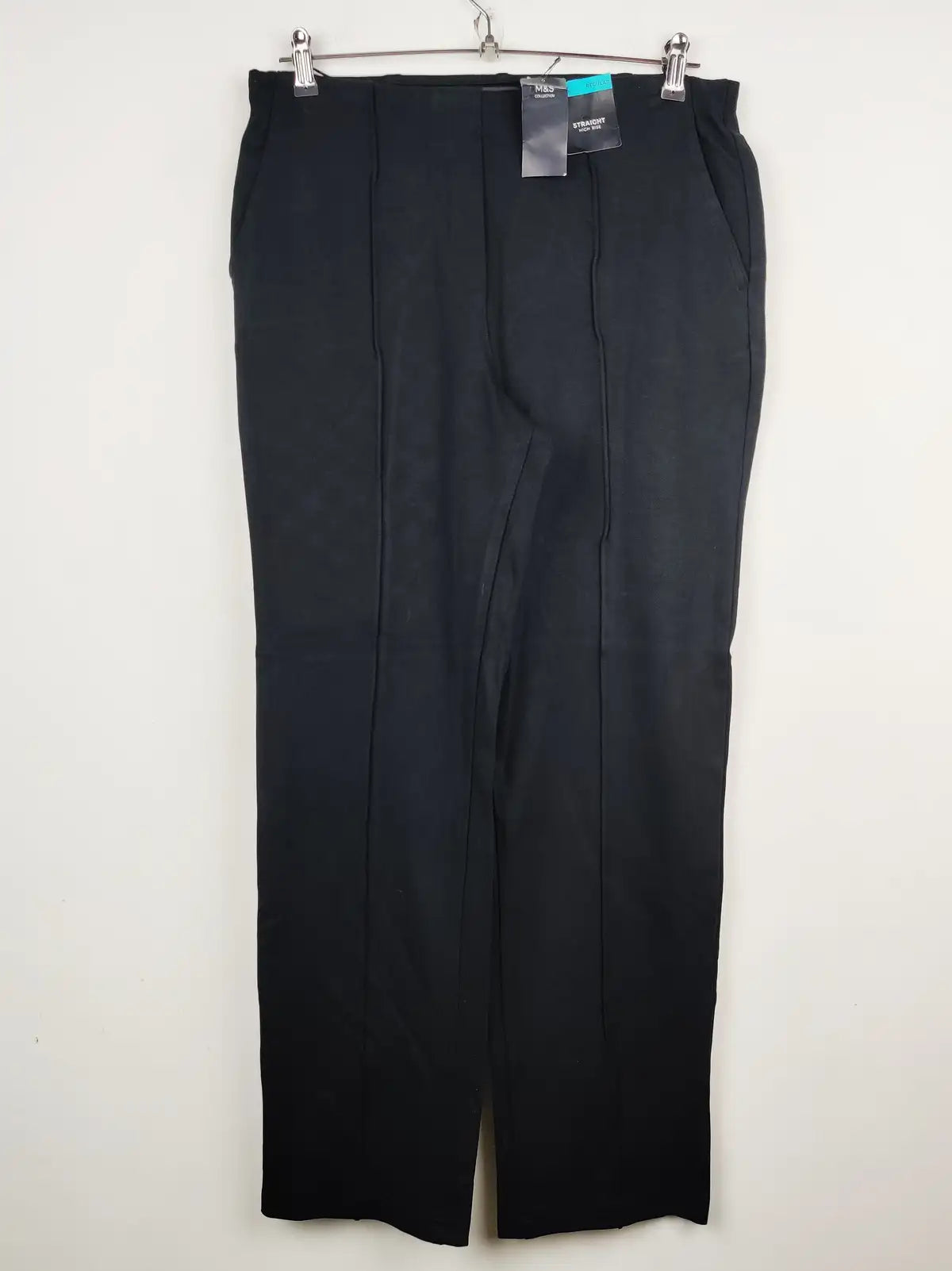 Buy online pre-used pre-loved 100% authentic & Original branded Marks & Spencer (TT-1166) available in Pakistan. Top international brands avilable.