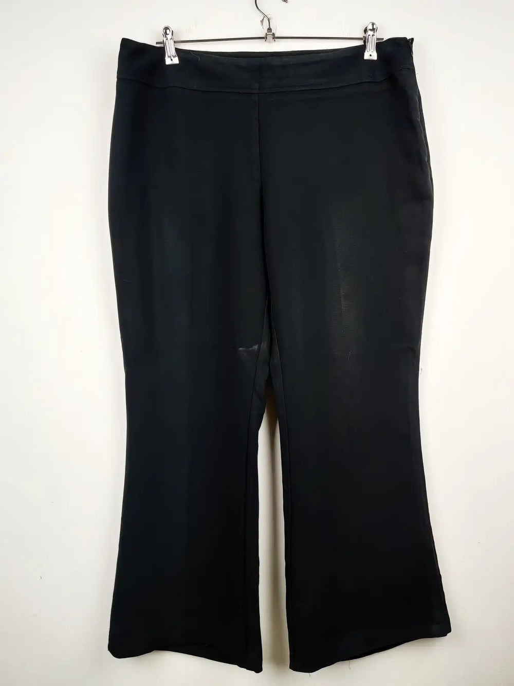 Buy online pre-used pre-loved 100% authentic & Original branded Klass Collection (TT-1171) available in Pakistan. Top international brands avilable.