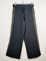 Buy online pre-used pre-loved 100% authentic & Original branded Marks & Spencer (TT-1185) available in Pakistan. Top international brands avilable.