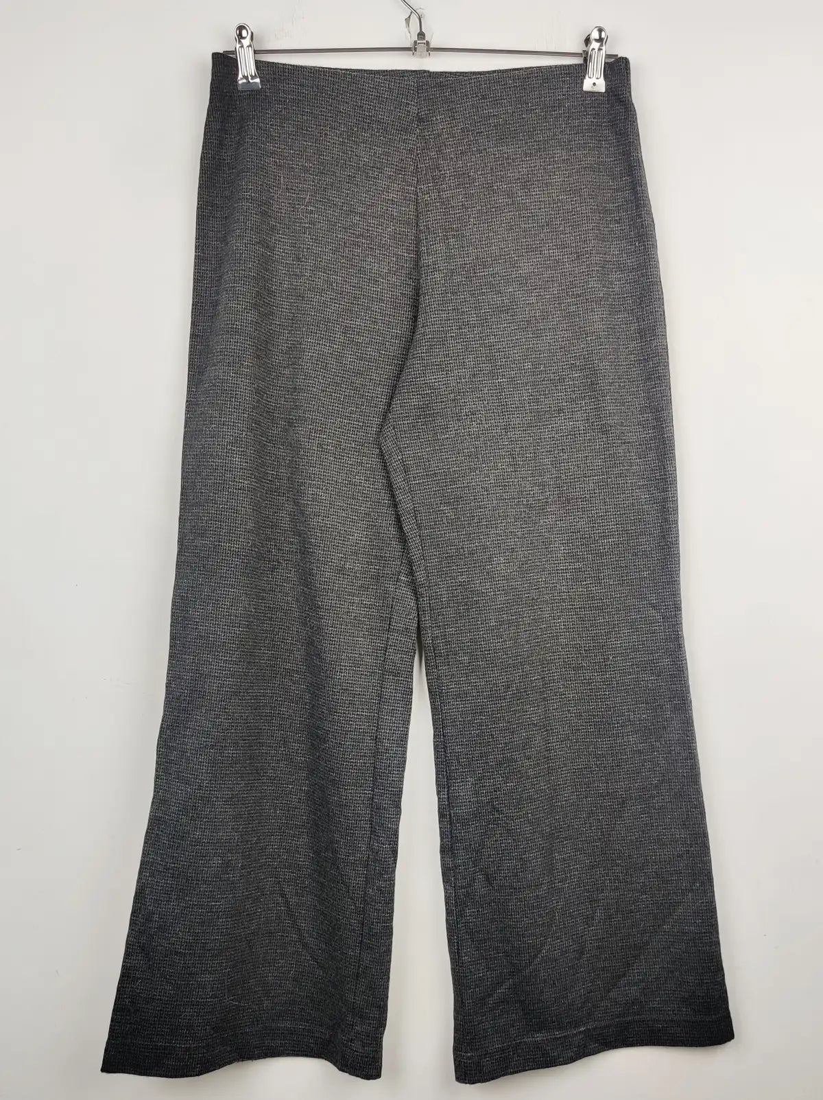 Buy online pre-used pre-loved 100% authentic & Original branded Marks & Spencer (TT-1186) available in Pakistan. Top international brands avilable.