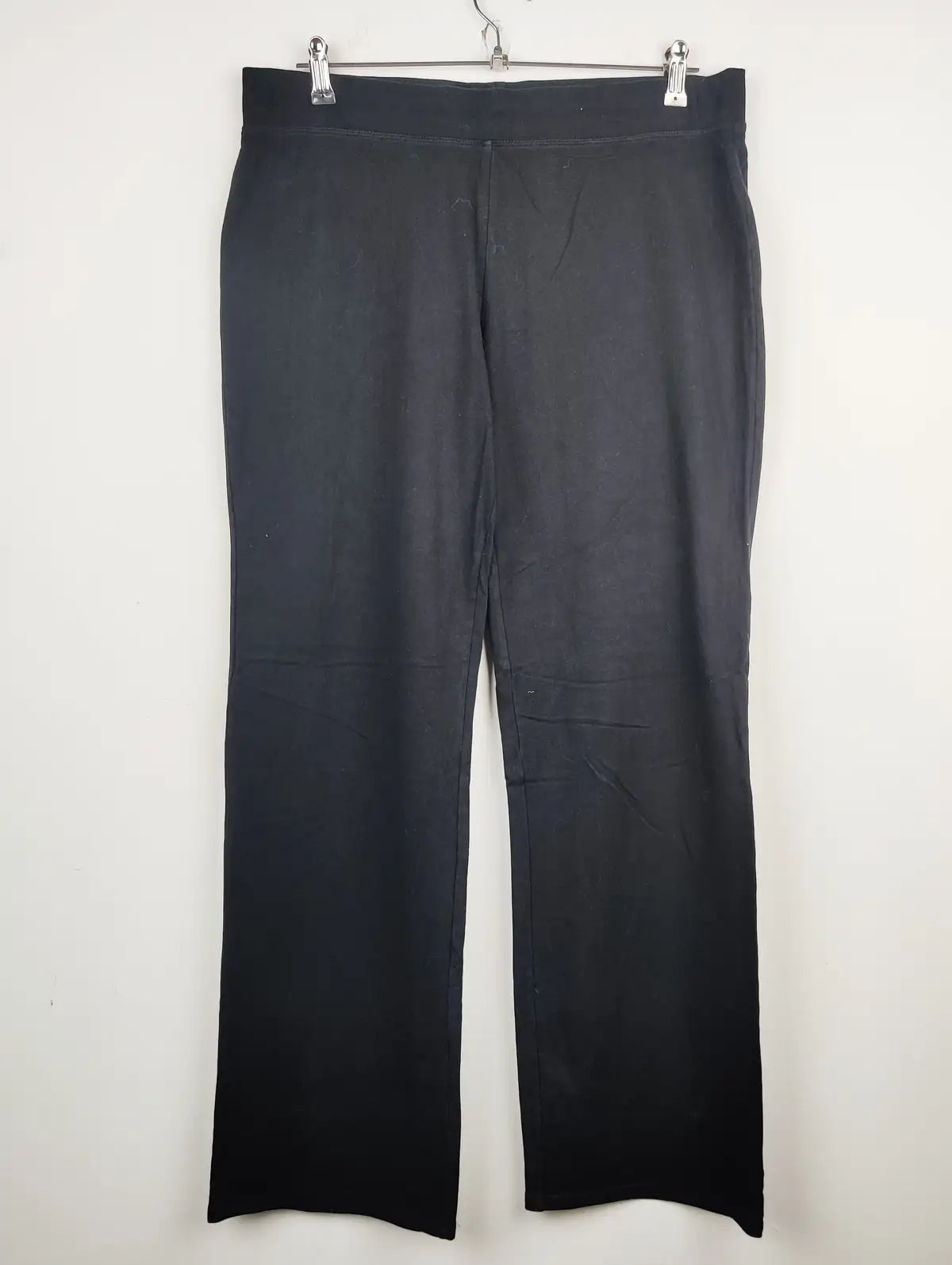 Buy online pre-used pre-loved 100% authentic & Original branded Marks & Spencer (TT-1189) available in Pakistan. Top international brands avilable.