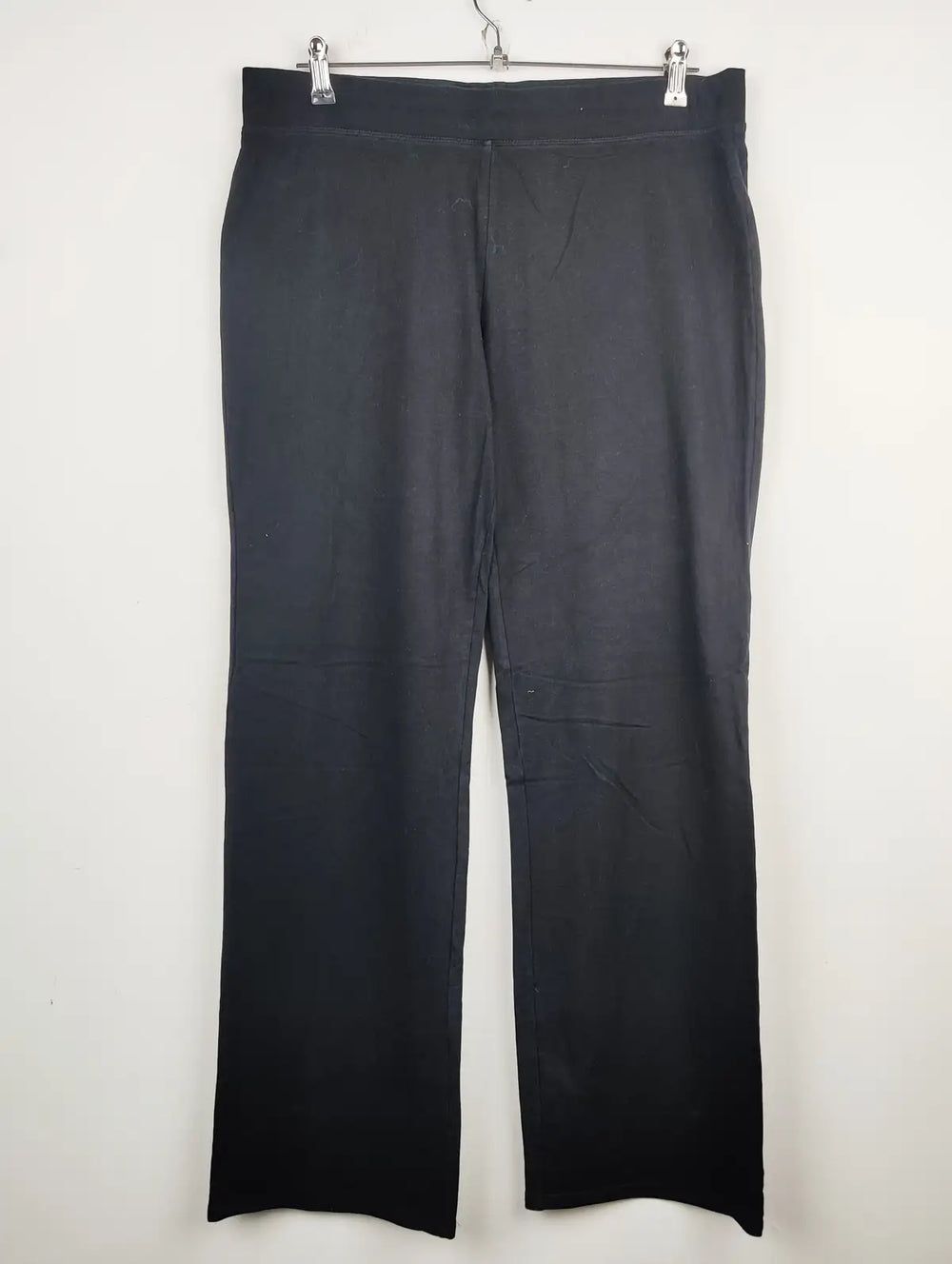 Buy online pre-used pre-loved 100% authentic & Original branded Marks & Spencer (TT-1189) available in Pakistan. Top international brands avilable.