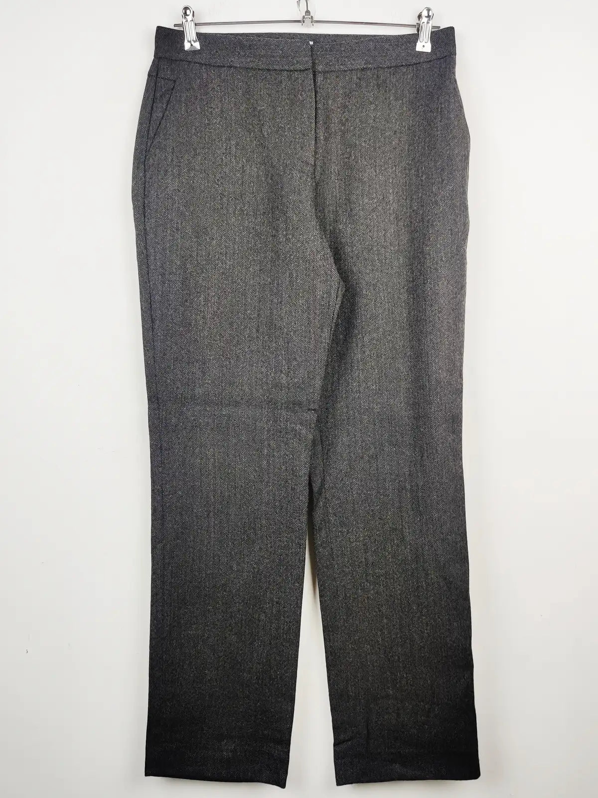 Buy online pre-used pre-loved 100% authentic & Original branded Hobbs (TT-1195) available in Pakistan. Top international brands avilable.