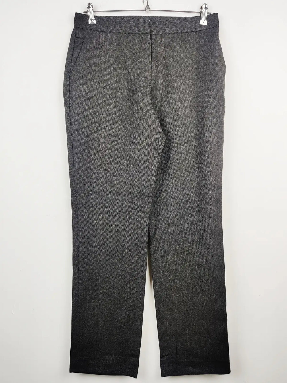 Buy online pre-used pre-loved 100% authentic & Original branded Hobbs (TT-1195) available in Pakistan. Top international brands avilable.