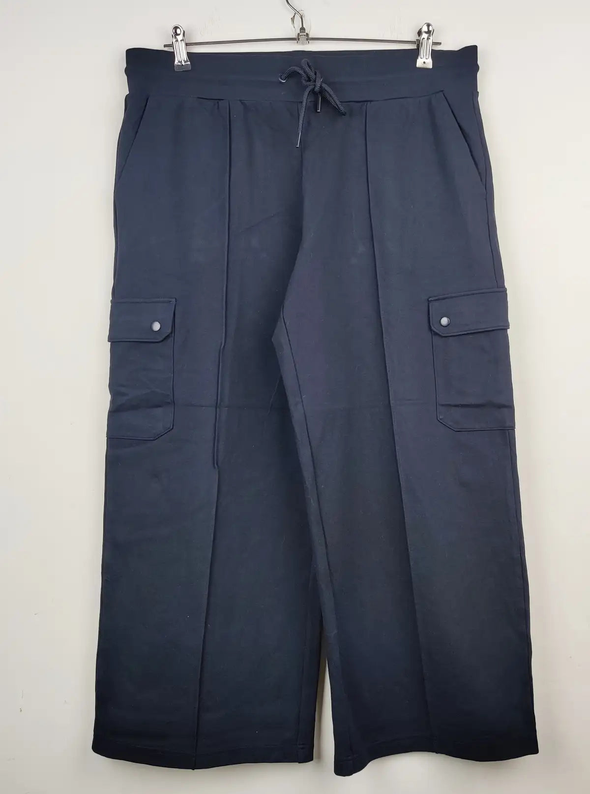 Buy online pre-used pre-loved 100% authentic & Original branded Marks & Spencer (TT-1197) available in Pakistan. Top international brands avilable.