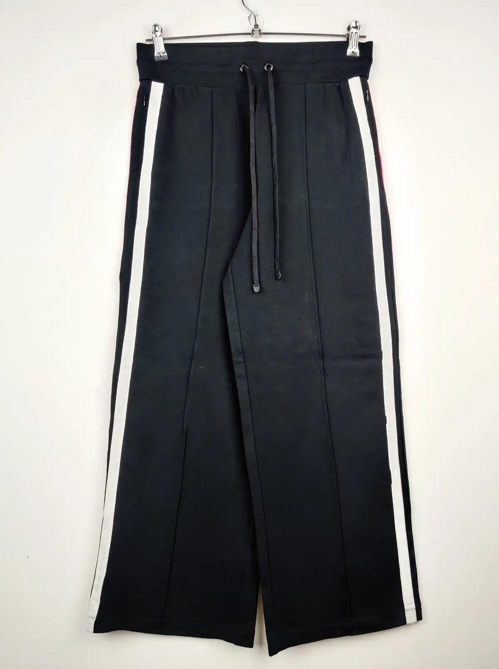 Buy online pre-used pre-loved 100% authentic & Original branded Marks & Spencer (TT-1203) available in Pakistan. Top international brands avilable.