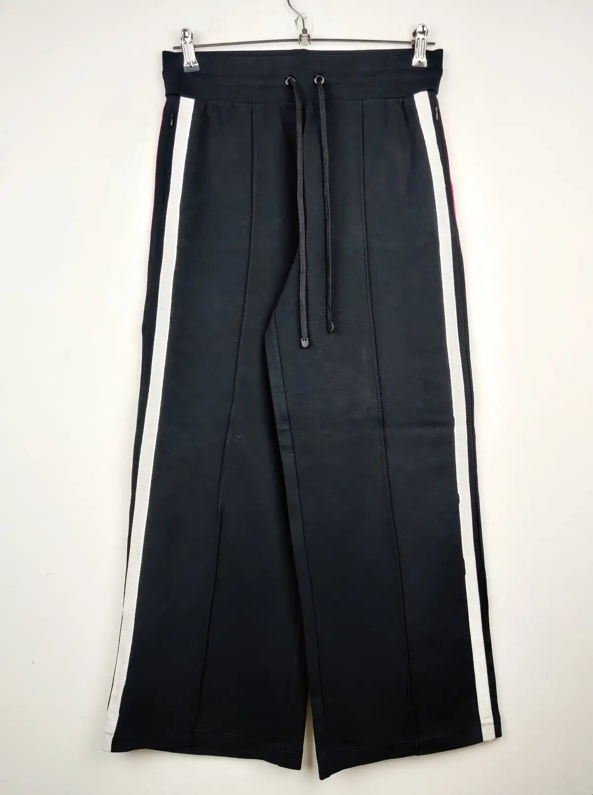 Buy online pre-used pre-loved 100% authentic & Original branded Marks & Spencer (TT-1203) available in Pakistan. Top international brands avilable.