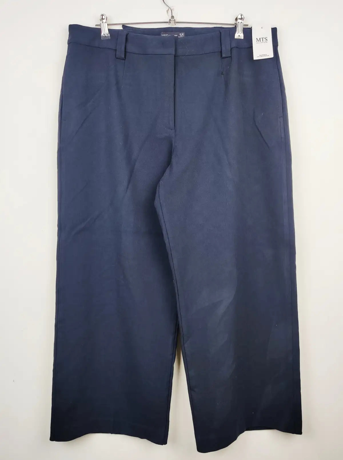 Buy online pre-used pre-loved 100% authentic & Original branded Marks & Spencer (TT-1207) available in Pakistan. Top international brands avilable.