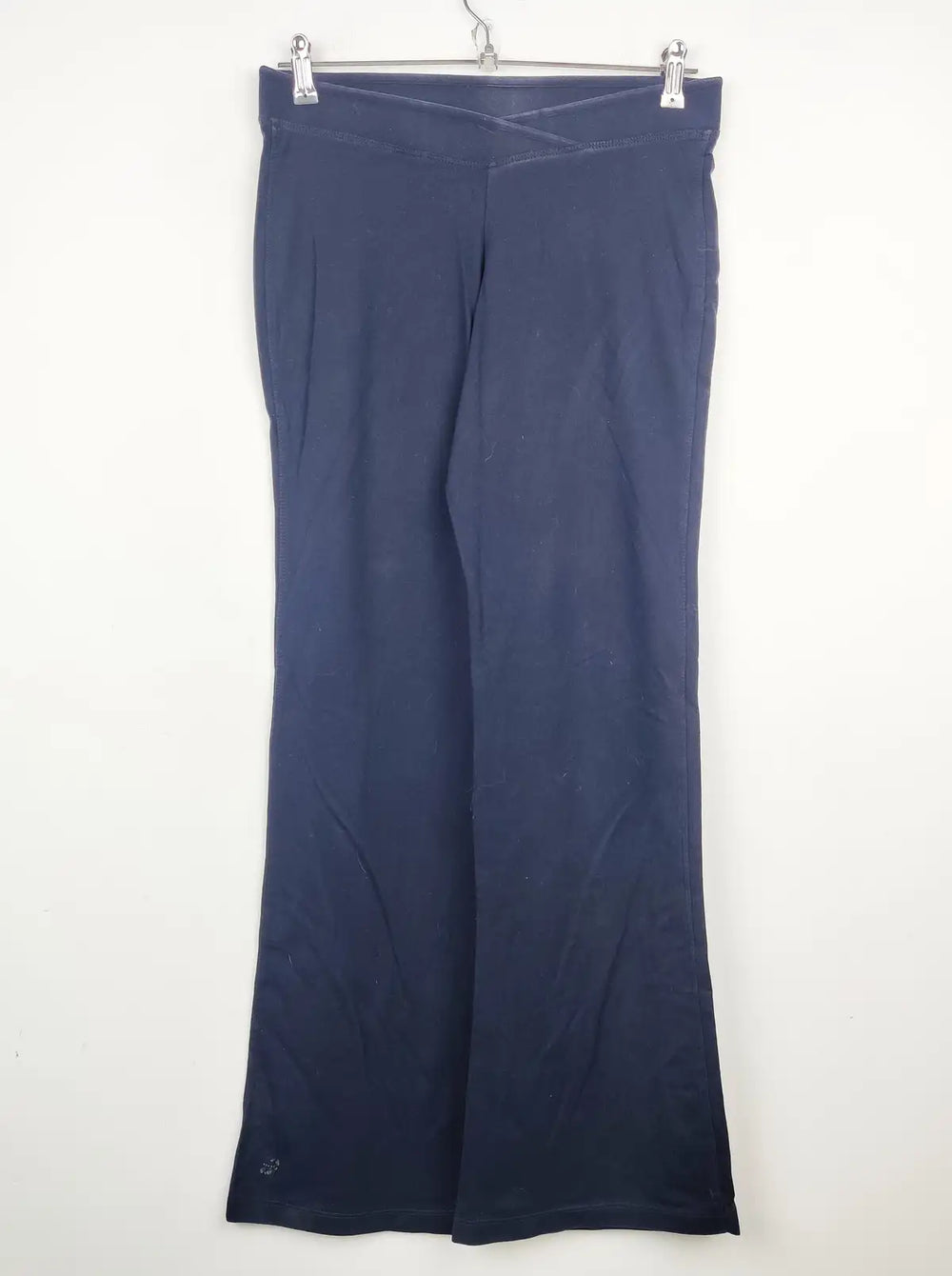 Buy online pre-used pre-loved 100% authentic & Original branded Unknown Brand (TT-1232) available in Pakistan. Top international brands avilable.
