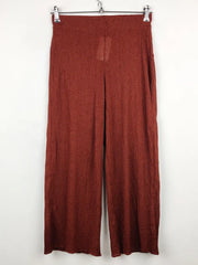 Buy online pre-used pre-loved 100% authentic & Original branded Zara (TT-1234) available in Pakistan. Top international brands avilable.