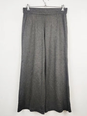 Buy online pre-used pre-loved 100% authentic & Original branded Marks & Spencer (TT-1237) available in Pakistan. Top international brands avilable.