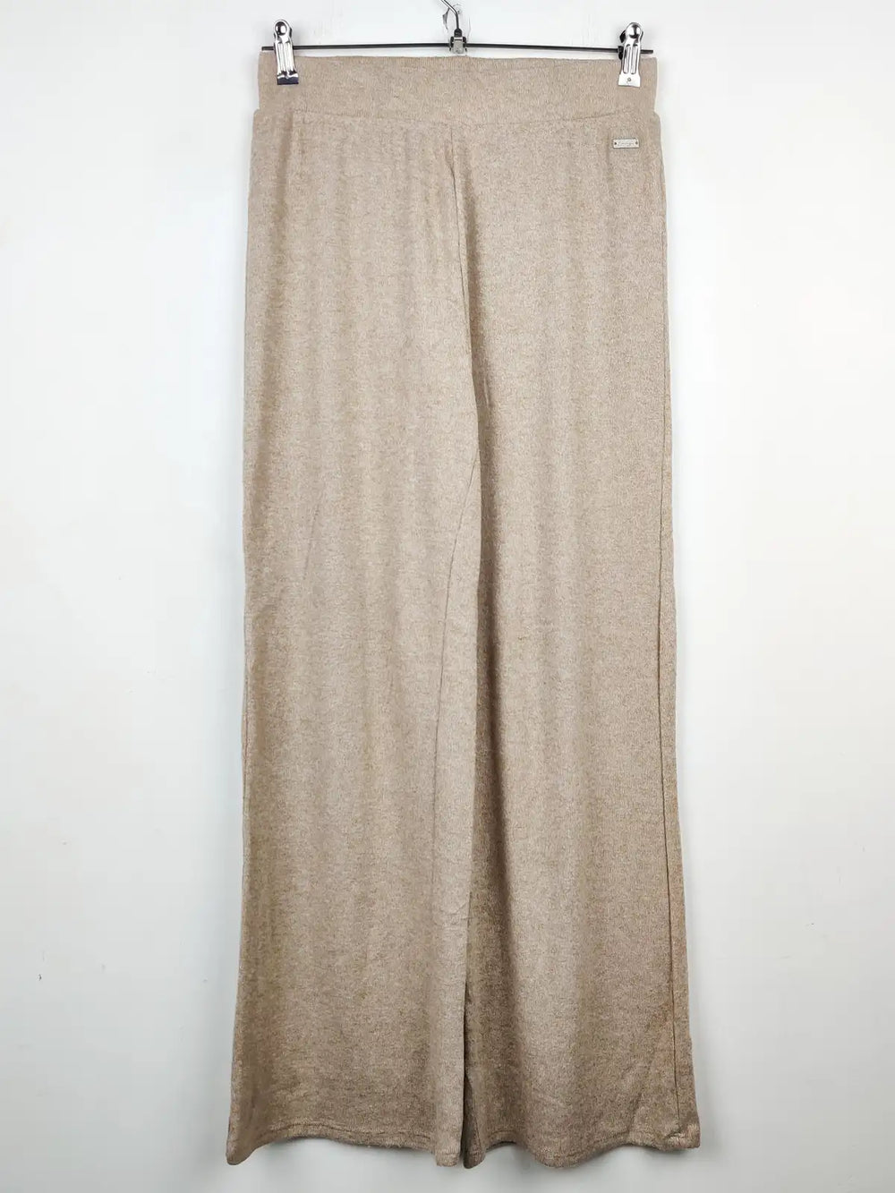 Buy online pre-used pre-loved 100% authentic & Original branded F&F (TT-1249) available in Pakistan. Top international brands avilable.
