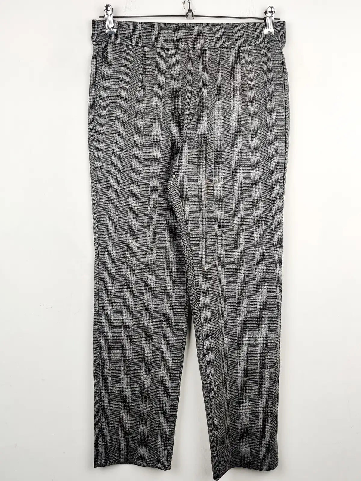 Buy online pre-used pre-loved 100% authentic & Original branded Marks & Spencer (TT-1268) available in Pakistan. Top international brands avilable.