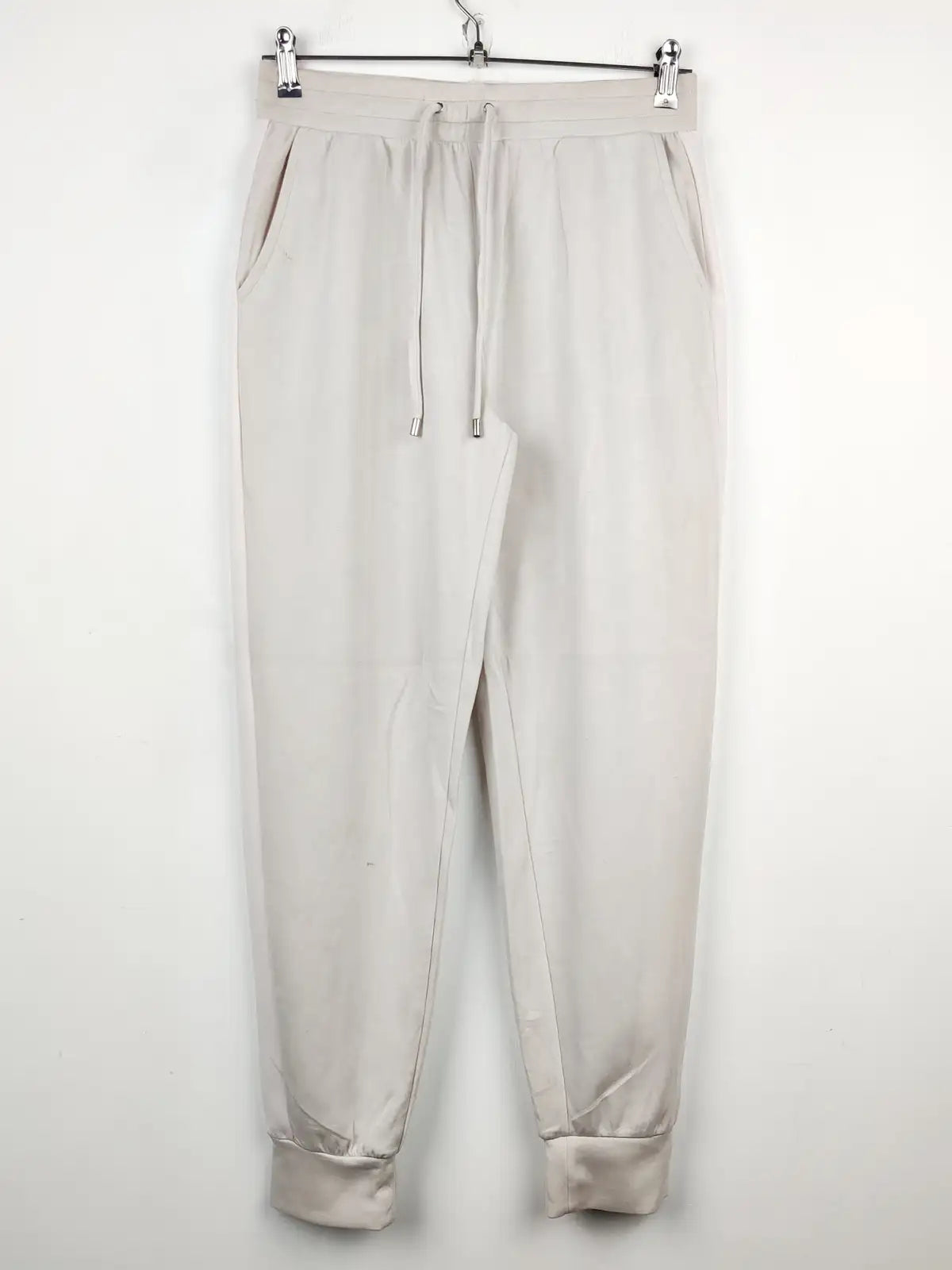 Buy online pre-used pre-loved 100% authentic & Original branded F&F (TT-1270) available in Pakistan. Top international brands avilable.