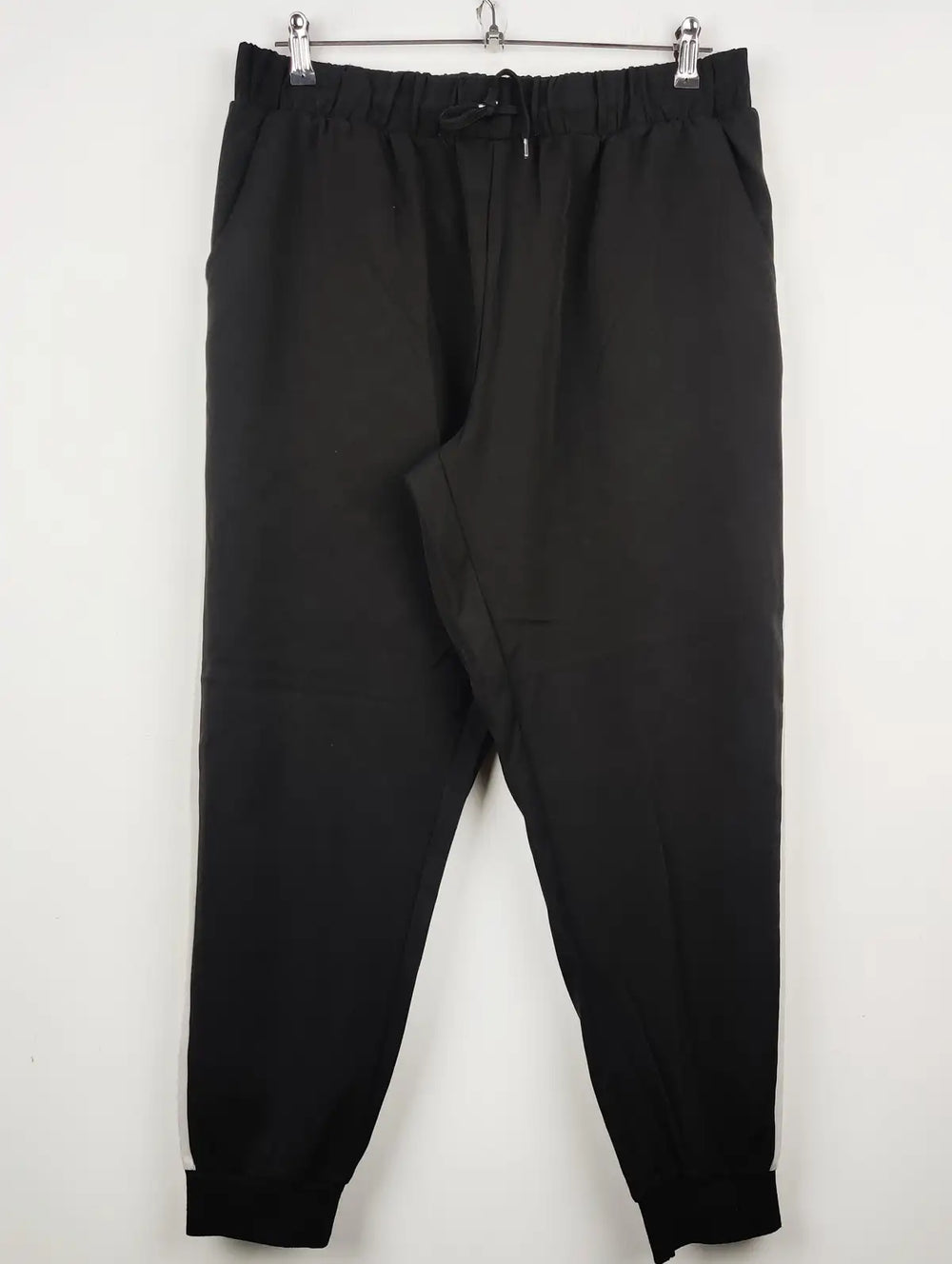 Buy online pre-used pre-loved 100% authentic & Original branded Primark (TT-1271) available in Pakistan. Top international brands avilable.