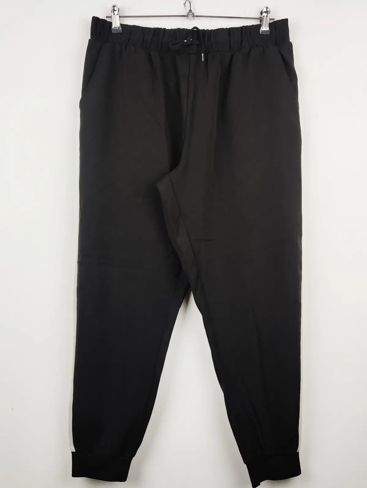 Buy online pre-used pre-loved 100% authentic & Original branded Primark (TT-1271) available in Pakistan. Top international brands avilable.