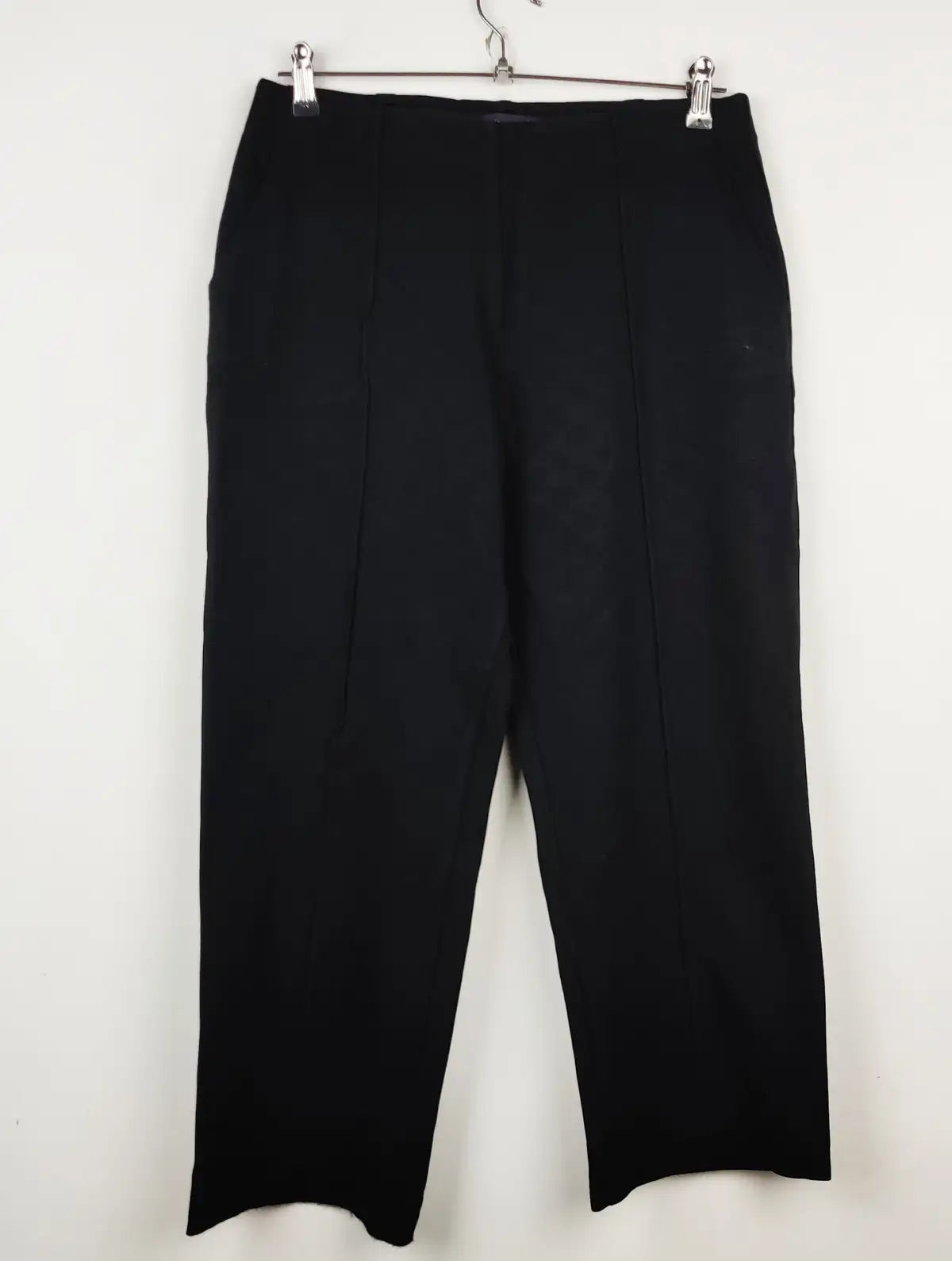 Buy online pre-used pre-loved 100% authentic & Original branded Marks & Spencer (TT-1279) available in Pakistan. Top international brands avilable.