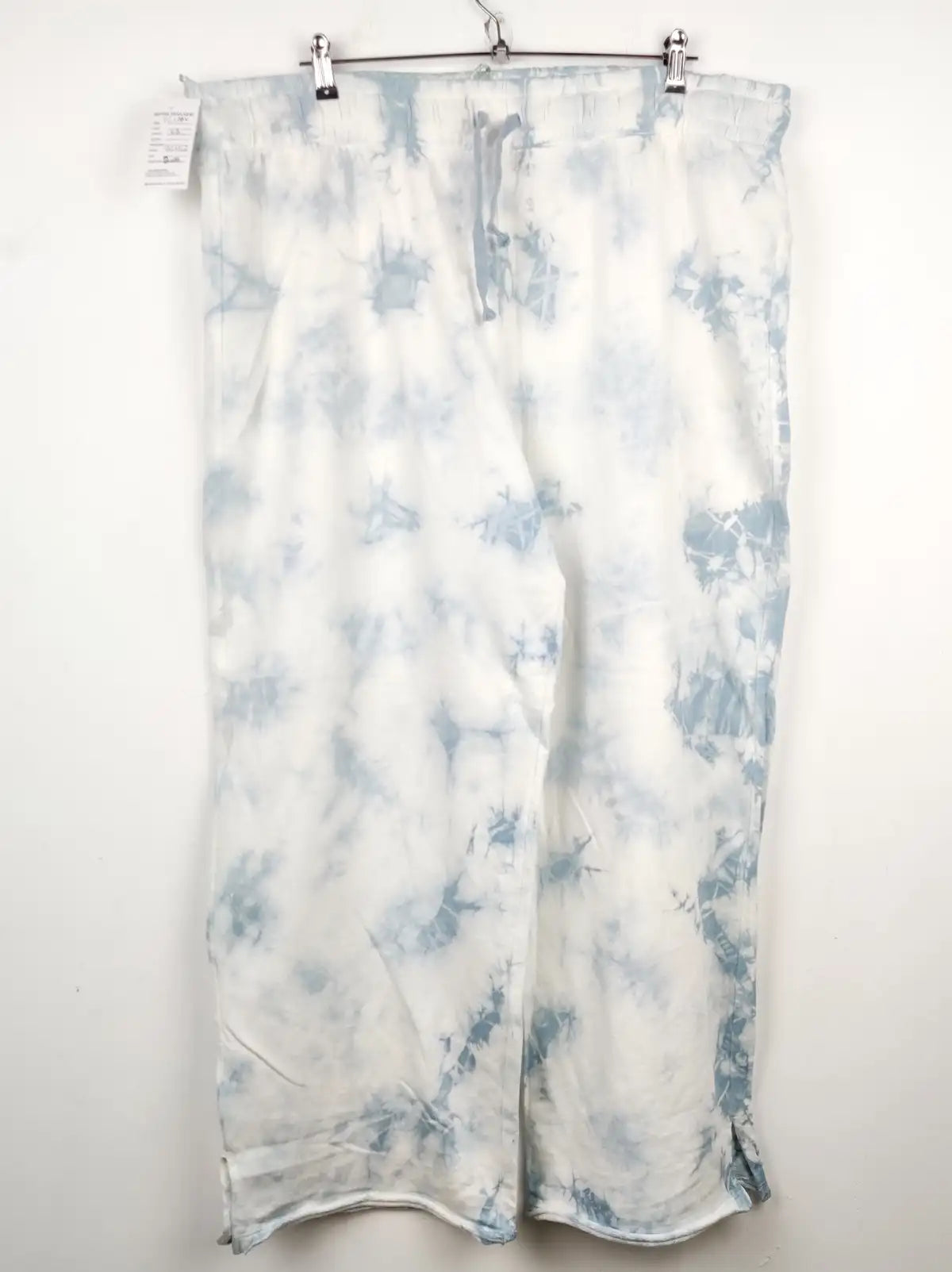 Buy online pre-used pre-loved 100% authentic & Original branded Marks & Spencer (TT-1284) available in Pakistan. Top international brands avilable.