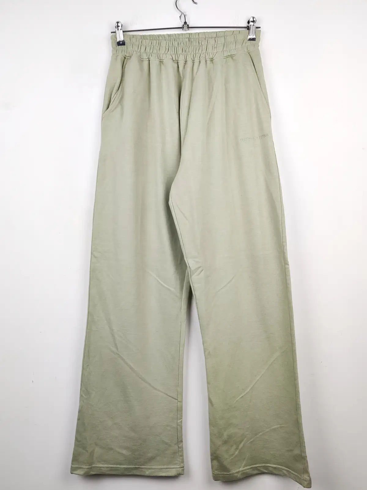 Buy online pre-used pre-loved 100% authentic & Original branded Prettylittlething (TT-1285) available in Pakistan. Top international brands avilable.