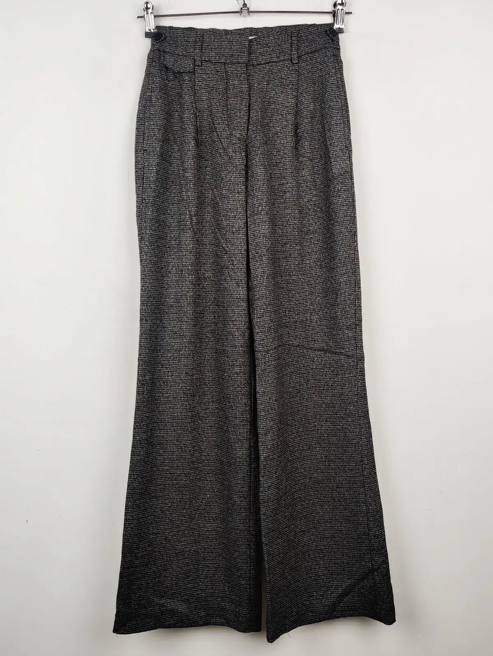 Buy online pre-used pre-loved 100% authentic & Original branded Mango (TT-1288) available in Pakistan. Top international brands avilable.