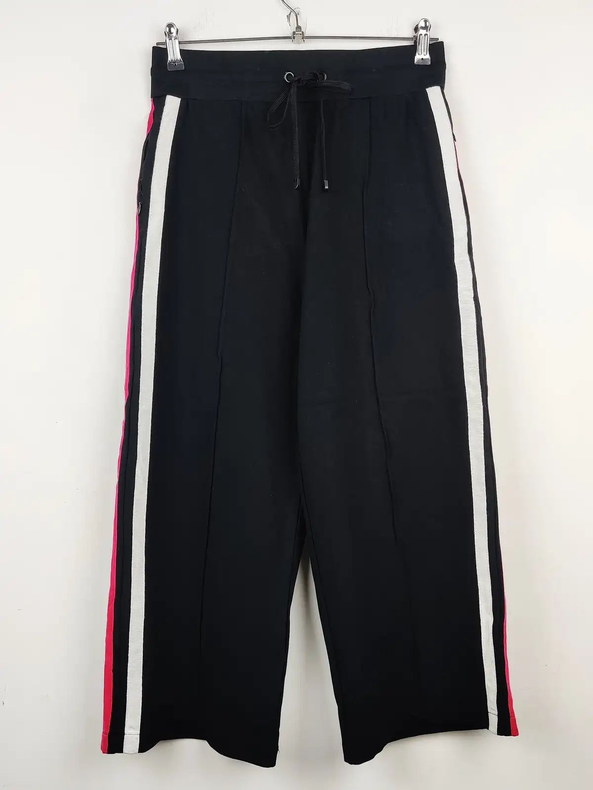 Buy online pre-used pre-loved 100% authentic & Original branded Marks & Spencer (TT-1289) available in Pakistan. Top international brands avilable.