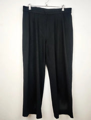 Buy online pre-used pre-loved 100% authentic & Original branded Unknown Brand (TT-1312) available in Pakistan. Top international brands avilable.