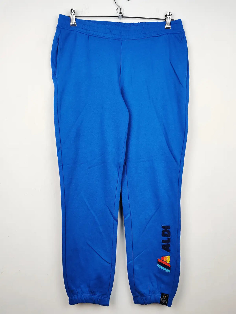 Buy online pre-used pre-loved 100% authentic & Original branded Aldi (TT-1320) available in Pakistan. Top international brands avilable.