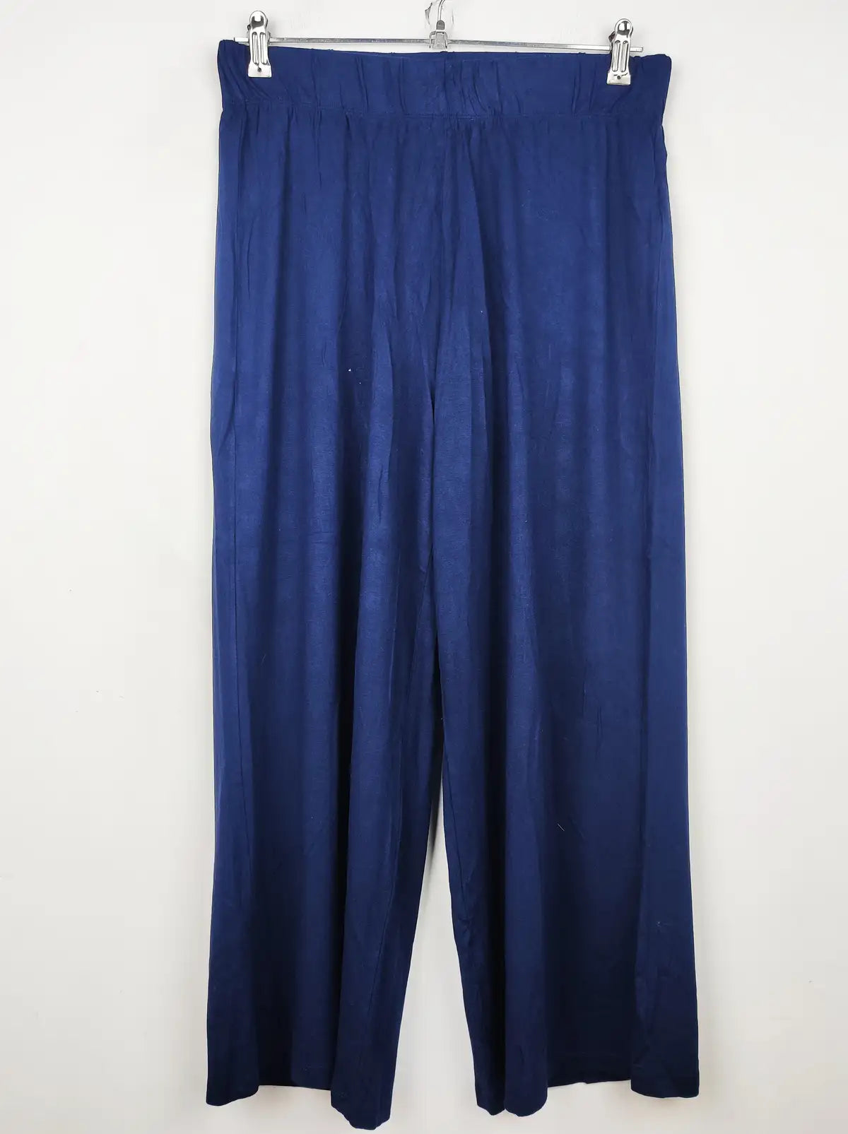 Buy online pre-used pre-loved 100% authentic & Original branded Marks & Spencer (TT-1328) available in Pakistan. Top international brands avilable.