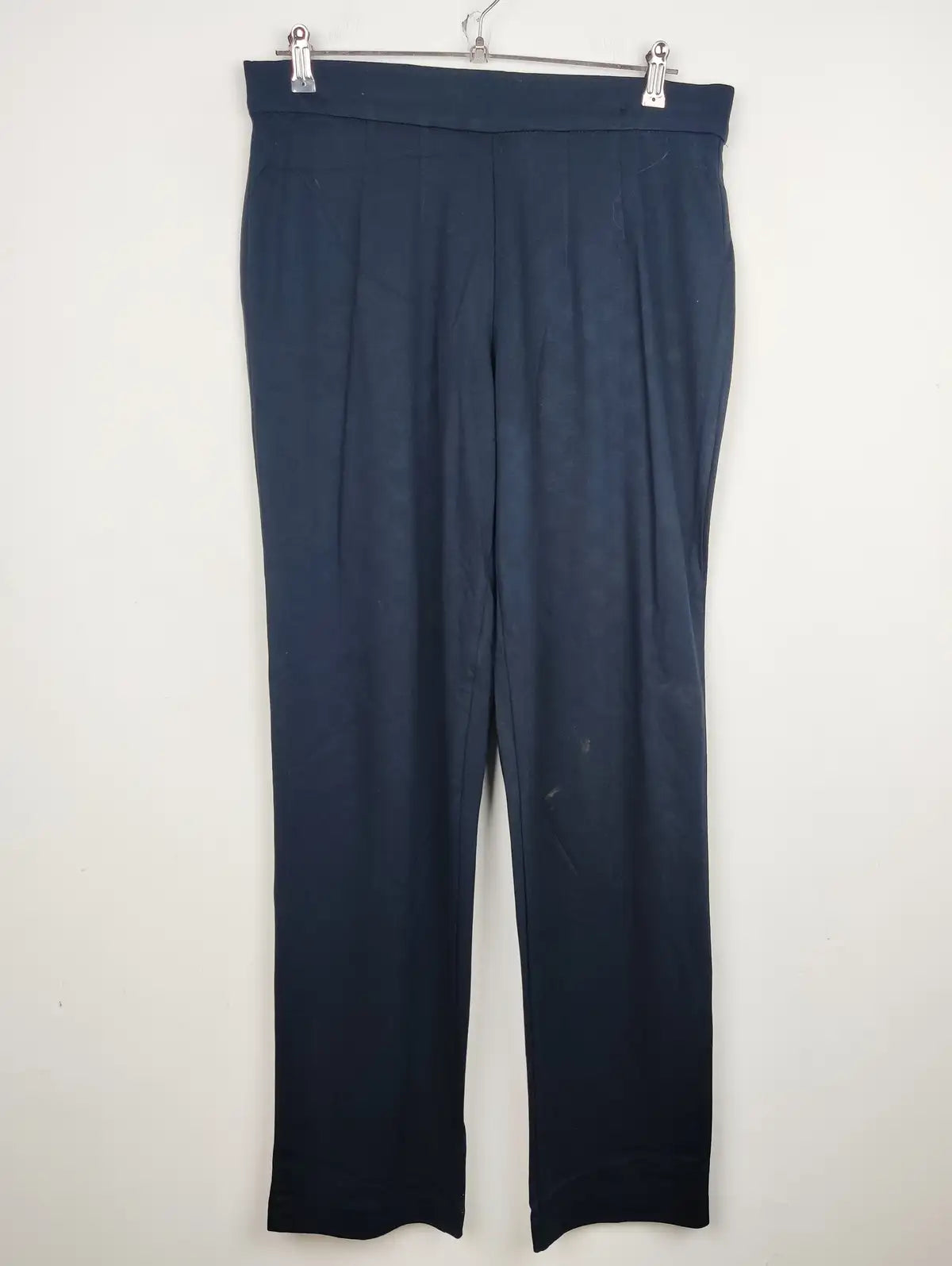 Buy online pre-used pre-loved 100% authentic & Original branded Marks & Spencer (TT-1337) available in Pakistan. Top international brands avilable.