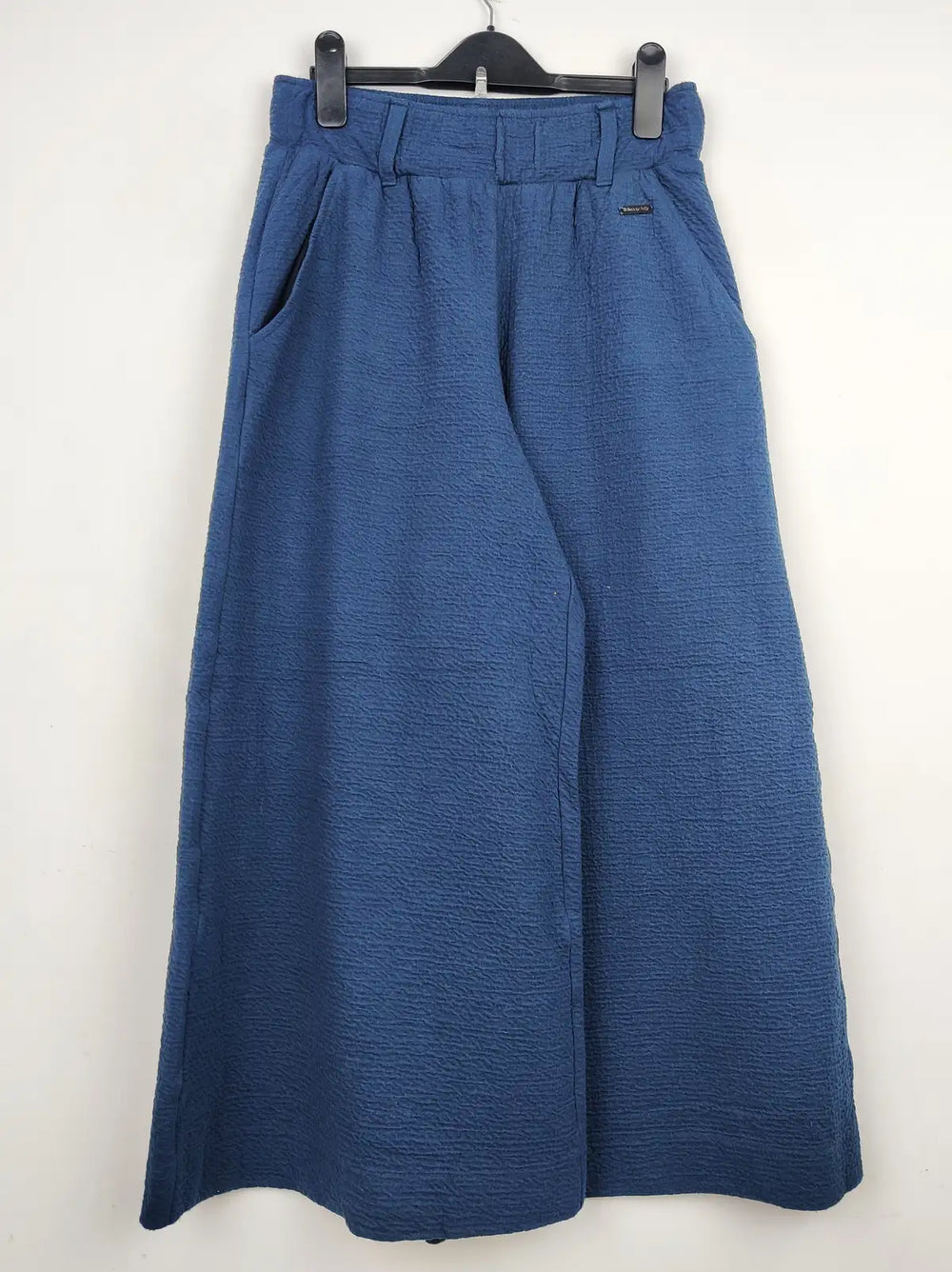 Buy online pre-used pre-loved 100% authentic & Original branded Sweaty Betty (TT-1339) available in Pakistan. Top international brands avilable.