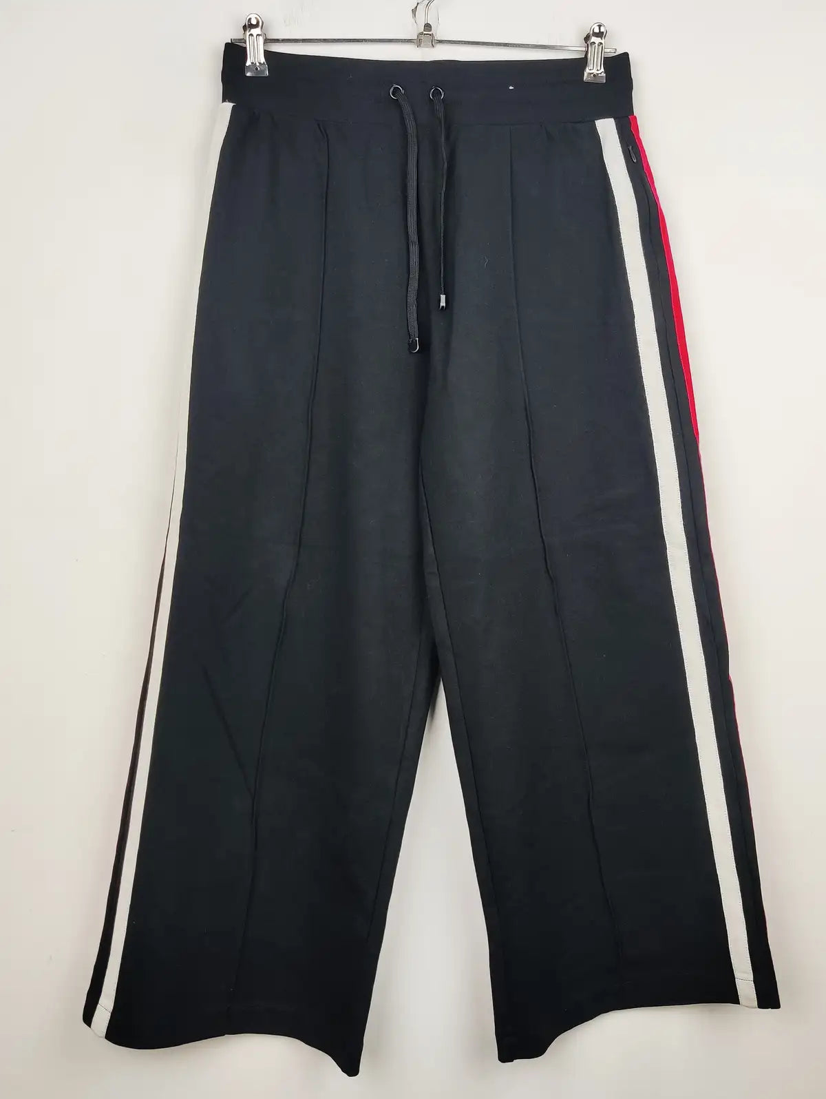 Buy online pre-used pre-loved 100% authentic & Original branded Marks & Spencer (TT-1344) available in Pakistan. Top international brands avilable.