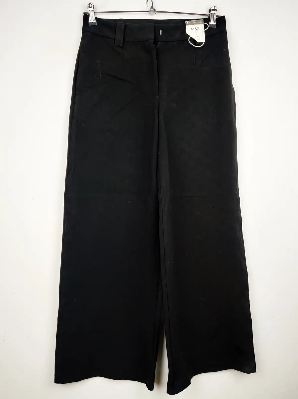 Buy online pre-used pre-loved 100% authentic & Original branded Marks & Spencer (TT-1353) available in Pakistan. Top international brands avilable.