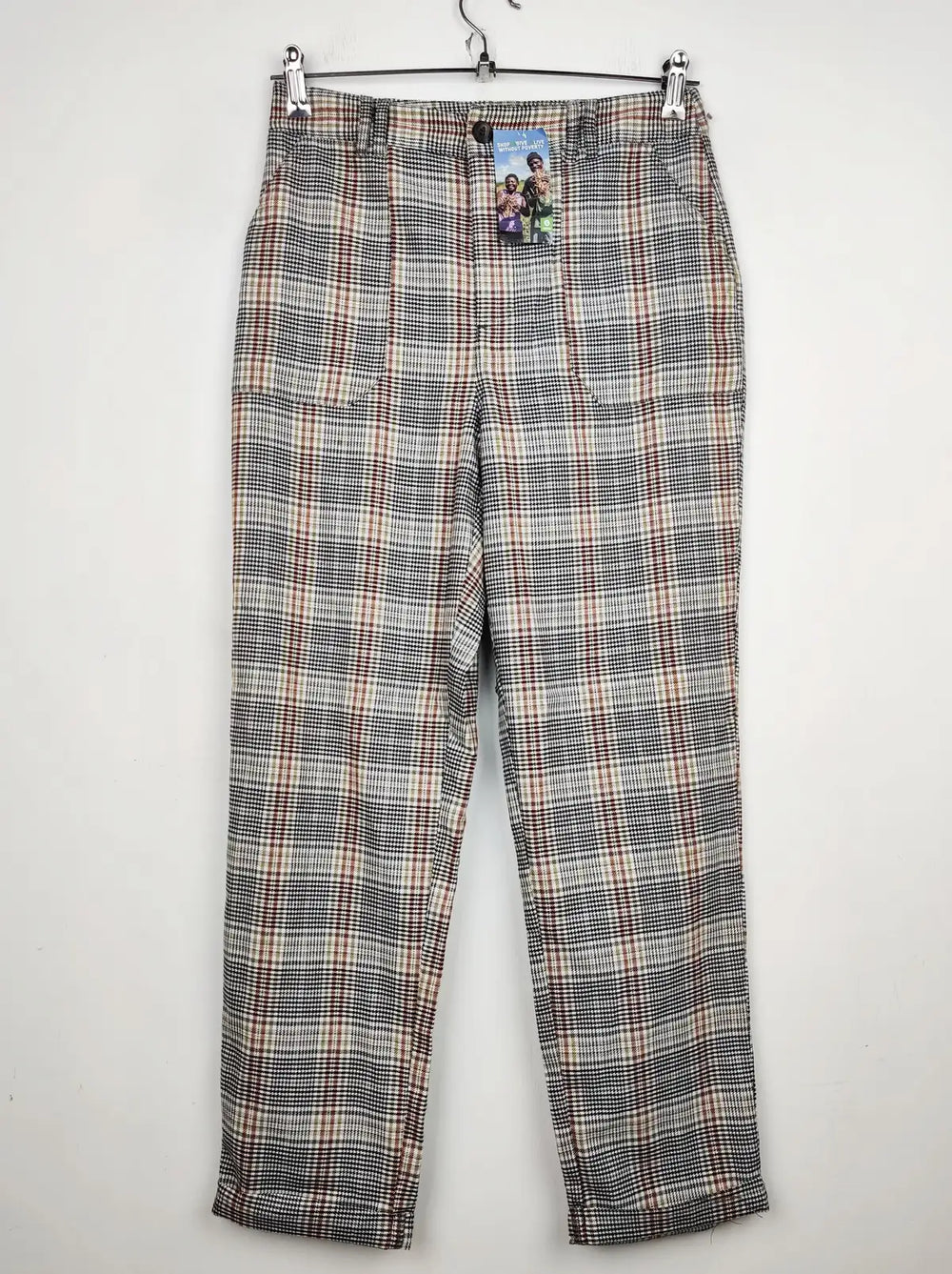 Buy online pre-used pre-loved 100% authentic & Original branded Urban Outfitters (TT-1367) available in Pakistan. Top international brands avilable.