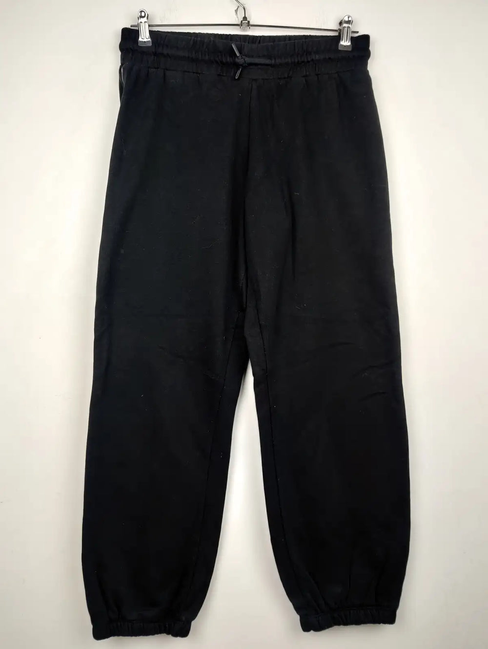 Buy online pre-used pre-loved 100% authentic & Original branded Primark (TT-1368) available in Pakistan. Top international brands avilable.