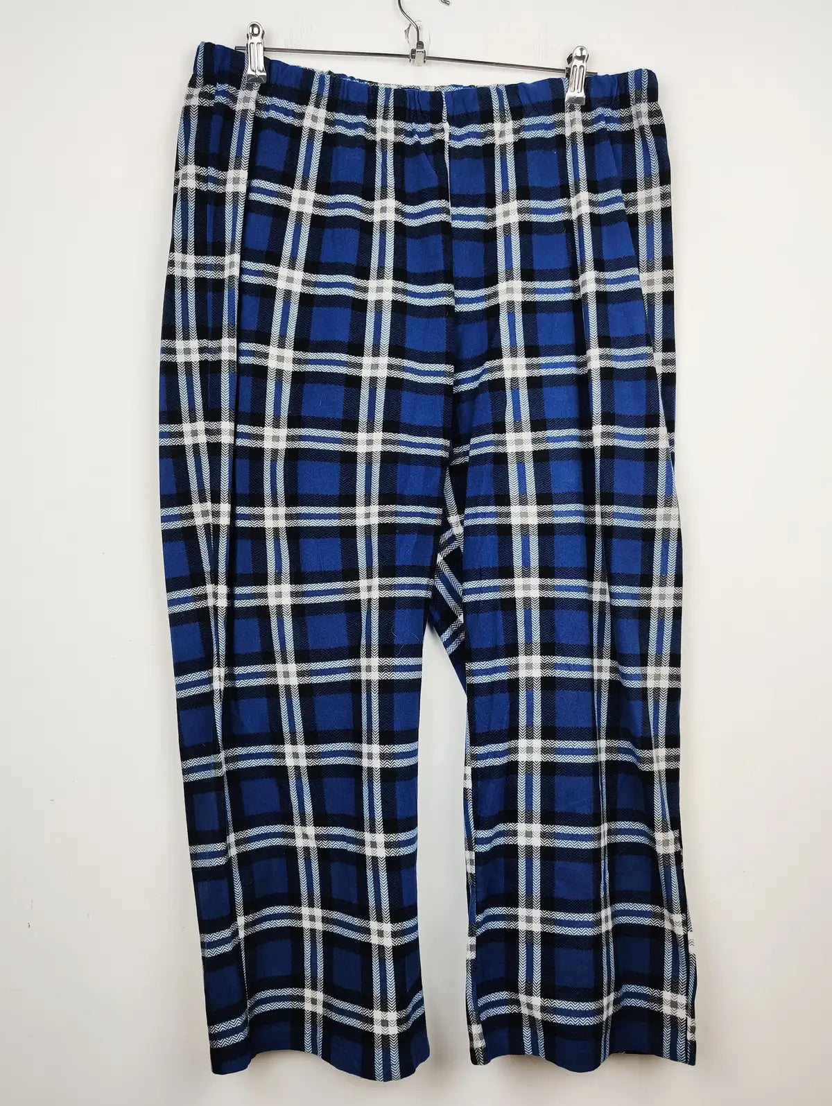 Buy online pre-used pre-loved 100% authentic & Original branded Peacocks (TT-1387) available in Pakistan. Top international brands avilable.